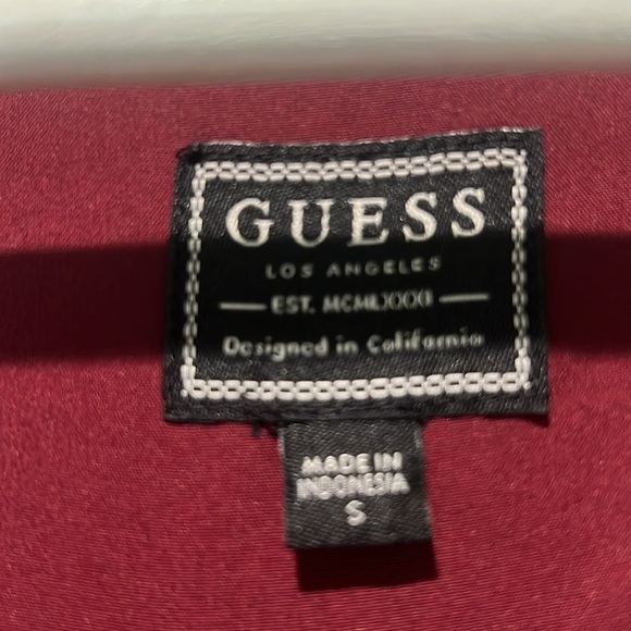 GUESS maroon pleather zip-up crop top Size Small EUC - Picture 5 of 6